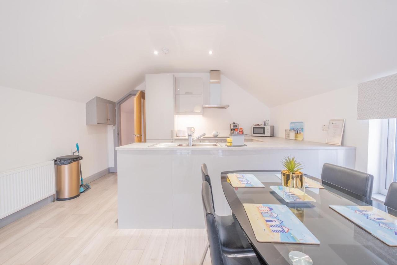 Portrush Marine Apartments Flat 5 ภายนอก รูปภาพ